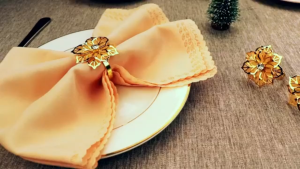 10PCS Gold Flower Rhinestone Napkin Rings Elegant Wedding Christmas Dinner Party Tableware Decor
