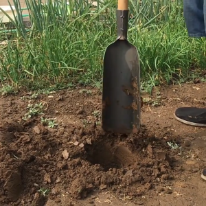 Thickened manganese steel shovel Digging hole for soil planting flower wild vegetables Agricultural tool dig pit shove narrow square shovel small mouth digging wells for soil excavating tools with semi-circular shovels digging up seed outdoor shovel