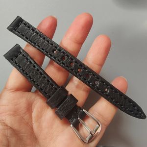 สายนาฬิกาหนังแท้ สีดำ 12 mm. บาง เรียบหรู เย็บมือ ทนทาน หนังแท้ทั้งเส้น บีบงอไม่แตกไม่หัก นุ่ม ใส่สบายข้อมือ แถมสปริงบาร์