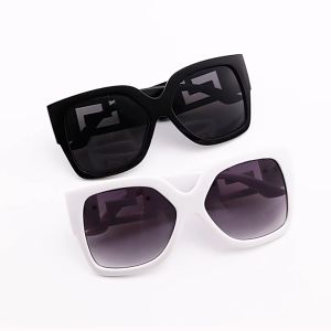 Fashion design resin square frame large frame sunglasses mens and womens UV protection sunglasses