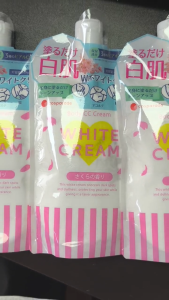 Ủ trắng body CC Cream dạng túi (240g) - Japan