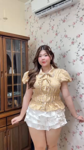 เสื้อแฟชั่นสาวอวบ 💋ผ้าลายสก๊อต สม็อคหลังยืดเยอะ ยับยากแต่งลูกไม้โดนัท ใครยังไม่มีต้องตำละ ✨สาวพลัสไซส์ก็สวยได้✨