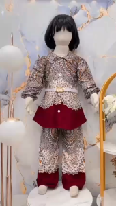Setelan Laura Madina Anak Perempuan Model Oneset Baju Atasan Lengan Panjang Serut Model Krah Full Kancing Motif Batik Kombinasi Celana Panjang | Setelan Celana Baju Free Belt Umur 3-12 Tahun | Fashion Trendy 2025 Anak Cewek Nyaman Di Pakai