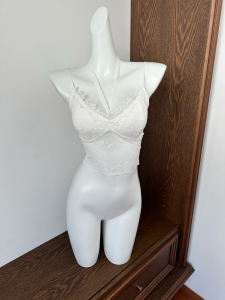 Áo Ba Lỗ Ren Gợi Cảm Dành Cho Nữ Áo Ba Lỗ Ren Khoét Sâu Có Đệm Ngực Thiết Kế Hở Lưng Áo Ba Lỗ Ngắn Màu Trơn Thường Ngày