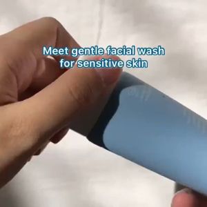 OHSOME - Harlette Oatmilk Gentle Facial Wash 100g / Sensitive Dry Combination Irritated Skin