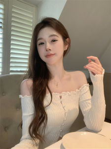 Off-shoulder Knitwear