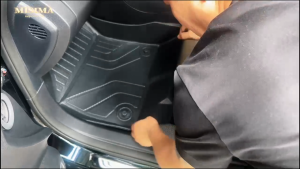 Karpet Mobil 5D BYD M6 2024 - 2025 Bahan TPE + Alas Kaki Karpet 7D New Model Fullset - Car Matt