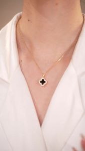 Bella 【จัดส่งในท้องถิ่นในประเทศไทย】สร้อยคอโซ่ จี้ใบโคลเวอร์สี่แฉก หรูหรา แฟชั่นฤดูใบไม้ร่วง ฤดูหนาว สําหรับผู้หญิง