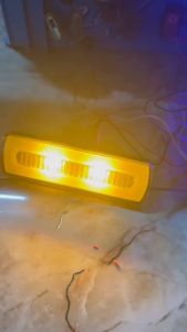 1 đôi đèn hậu led cảnh báo xe ô tô dùng chu g điện 12v 24v vuông