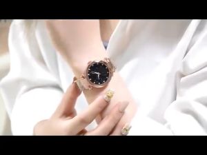 Fashion Women Mesh Magnet Starry Sky Quartz Watch Starry Watch Magnetic Buckle Strap Luminous Watch