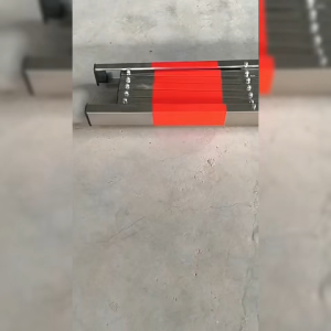 NEST Rieg Expandable Safety Barricade Foldable Safety Barrier Road