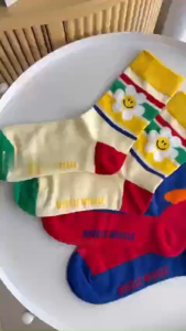 ถุงเท้าผู้ใหญ่ข้อสูง Wiggle wiggle ของแท้ 100% สินค้าพร้อมส่งในไทยจ้า