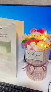 Sanrio Kuromi Melody Cinnamoroll ชุดช่อดอกไม้ตุ๊กตายัดนุ่นตุ๊กตา Plushie ดอกไม้สำหรับวันเกิดจบการศึกษาวาเลนไทน์และวันเกิดของขวัญวันแม่ของตกแต่งเดสก์ท็อป