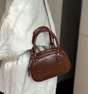 Túi xách nữ đeo chéo túi xách tay siêu rẻ thiết kế 2 quai tròn dáng bầu trơn phù hợp mọi thời trang Thanhthushop68 958