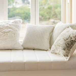 Ghế Sofa Phòng Khách Kiểu Pháp Nhẹ Đệm Đầu Giường Họa Tiết Chấm Bi Vải Nhung Đệm Lót Bên Trong Phong Cách Scandinavia Nhà Mẫu