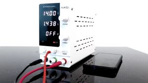 KUAIQU เครื่องจ่ายไฟ (ส่งเร็วจากไทย) DC Power Supply 30V 10A ดิจิตอลห้องปฏิบัติการจอแสดงผลแหล่งจ่ายไฟแรงดันไฟฟ้าสำหรับซ่อมโทรศัพท์