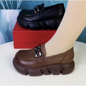 Summer and autumn 2024 new womens shoes soft leather versatile small leather shoes platform heightening loafers British style one-pedal single shoes