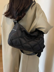 TANGKOU | Large Capacity Lightweight Travel Nylon Shoulder Bag