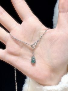 สร้อยคอไททาเนียมสไตล์จีนใหม่พร้อมลูกปัดคู่ สร้อยคอไททาเนียมแบบซ้อนชั้นสำหรับผู้หญิง สร้อยคอโซ่กระดูกไหปลาร้าเรียบง่ายหรูหรา