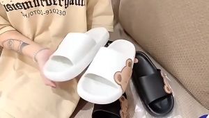 CB Sandal Karakter Motif Bear Beruang SW836 Sendal Karet Slip On Empuk Home Slipper Wanita Gaya Korea
