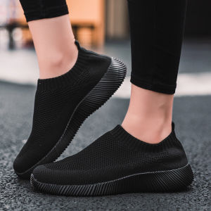New Ladies Lightweight Low Top Breathable Flat Black Rubber Running Shoes Korean Style Slip On Shoes For Women Sale