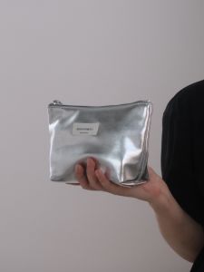 Western Style Niche Style Fancy Silver Cosmetic Bag Cosmetics Bag Large Capacity Portable Toiletry Bag Organizing Folders Liner Pouch