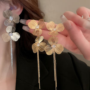 New Chinese Style Flower Tassel Earrings Womens Vintage Luxury Sensation Zircon Dangle Earrings Unique Exaggerated Design Post Earrings