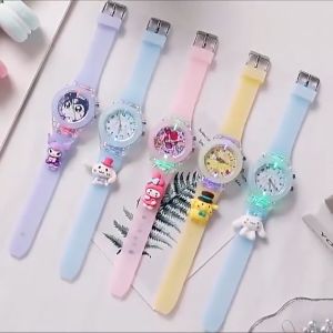 Sanrio Hello Kitty Đồng Hồ Kawaii Kuromi My Melody Cinnamoroll Sinh Viên Trẻ Em LED Dạ Quang Vòng Tay Đồng Hồ Trẻ Em Quà Tặng