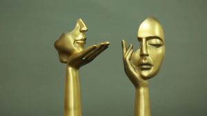 นามธรรมหน้ากากเรซิ่นประติมากรรมสไตล์ยุโรปขนาดเล็กตกแต่งบ้านสำนักงานโต๊ะของขวัญ