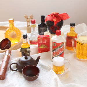 Trendy Simulated Cigar And Whiskey Bottle Decoration for Mens Birthday And Fathers Day Cake Topper Festive Ornament Accessory