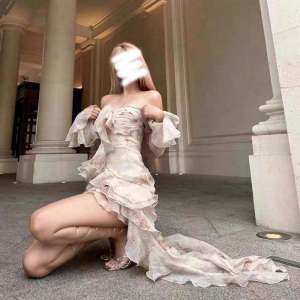 Autumn Beautiful Waist-Tight Slimming Flounce Bell Sleeve Dress Womens New Arrival High-End Temperament Blooming Mid-Length Skirt