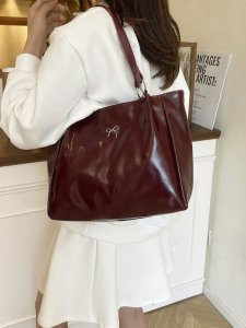 Spacious Light Travel Commuter Bag