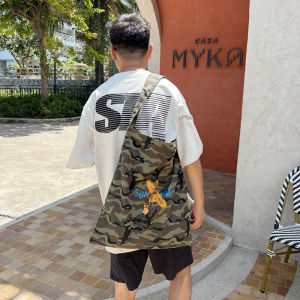 Mens Camouflage Canvas Shoulder Bag Summer Fashion Print Soft Polyester Lining Zipper Closure Handbag Travel Bag Streetwear
