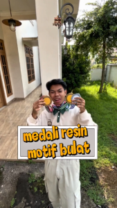 Medali Resin Motif Bulat Warna Emas Perak Perunggu Plus Tali Merah Putih