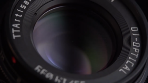 TTArtisan 35mm F1.4 APS-C Manual Focus Lens เลนส์มือหมุน Manual Focus For EOS-M / E / X / M43-Mount