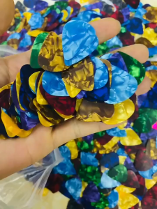 ปิ๊กกีต้าร์ ราคาถูก 0.5 แบบบาง หลากหลายสีสัน ปิ๊กกีต้าร์ ปิ๊ก Pick Guitar celluloid 10pcs