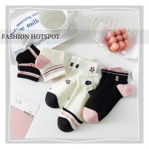 KDAShop งานสวยพร้อมส่ง ถุงเท้าแฟชั่นลำลอง งานข้อสั้น ทรงดี เนื้อผ้านิ่ม ใส่สบาย รุ่นนี้คอลเลคชั่นสีพื้นสดใส งานดีโทนสีฟ้าบอกเลยว่าน่ารักมาก ใครไม่อยากพลาดงานดีๆแบบนี้รีบสั่งเลย