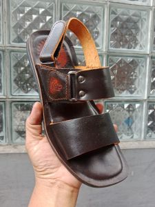 sepatu sendal kulit