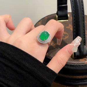New Chinese Style Green Agate Ring for Women Elegant Luxury Unique High-End Feeling Jade Color Gem Finger Ring Fashion Jewelry