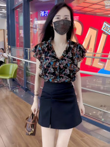 Floral See-Through Slimming Short-Sleeved Blouse