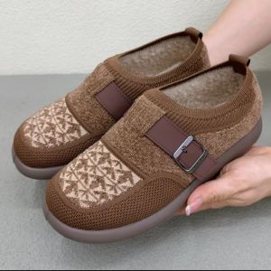 Giày Vải Bắc Kinh Mùa Xuân 2025 Giày Thường Ngày Nhẹ Thoáng Khí Đế Mềm Chống Trượt Cho Nữ Giày Thể Thao Thường Ngày Thời Trang