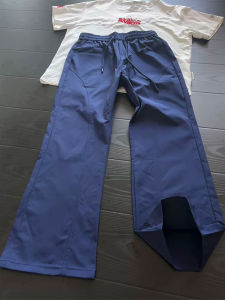 กางเกงกีฬาขากว้างทรงตรงแห้งเร็วสำหรับผู้ชาย สไตล์ฤดูร้อน กางเกงขายาวกันลม กันฝน ทรงยาว ทรงตรง สีน้ำเงินเข้ม