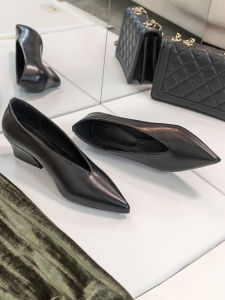 Womens Spring 2025 Pointed Toe Leather Grandmother Shoes Witch Heels Fashionable Roman Style mid Heel Rubber Outsole