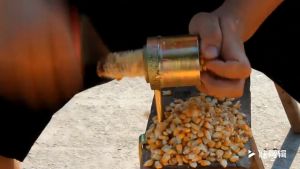 Alat Perontok Pemipil Jagung Manual Corn Thresh untuk Perontok Jagung Kering