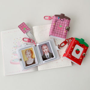 Móc Khóa Hình Trái Dâu Hoạt Hình Mini Kích Thước 2 Inch Hình Vuông Dùng Làm Móc Treo Ba Lô Đựng Ảnh Cho Các Cô Gái Thời Trang Album Ảnh Thần Tượng