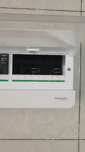 Schneider S9HCL18X8R63 ตู้คอนซูมเมอร์ 8+8 ช่อง Split Bus 16 ช่อง แถมอุปกรณ์กันไฟดูด RCCB 63A 30mA