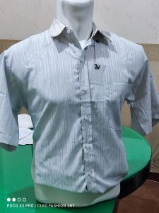 Kemeja cowok casual salur