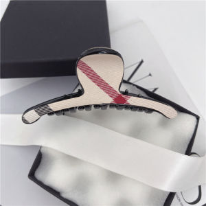 กิ๊บติดผมลายสก็อตขนาดใหญ่ กิ๊บติดผมหางม้า กิ๊บติดผมหางม้าครึ่งศีรษะ กิ๊บติดผมหางม้าแบบตั้งฉาก สไตล์ยุโรป ใหม่ล่าสุด