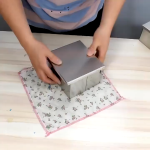 Lided seasoning rack dust-proof and moisture-proof stainless steel seasoning box with lid suitable for kitchen use kitchen storage box 4/6/8 compartments