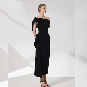 Light Luxurious Fashionable Shoulder-baring Dress Slimming